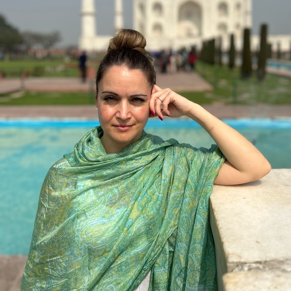 Meet your Posher, Maria - Picture 1 of 1